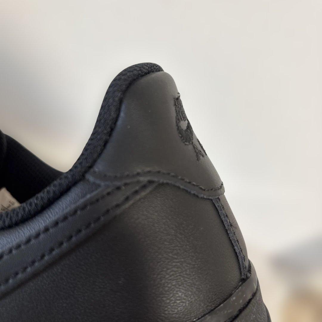 NIKE エアフォース1 スニーカー　オールブラック黒24.0㎝