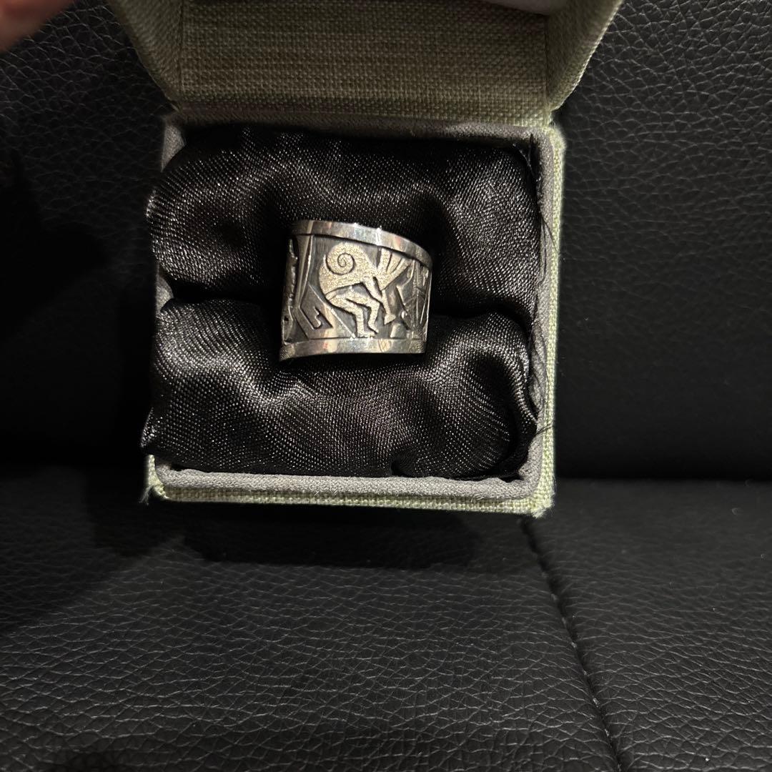 ベラタワホングバ　コヨーテ　ココペリ　モチーフリング　インディアンジュエリー