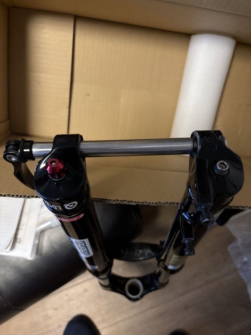 エンデューロ、トレイル向き34ミリサス/ サンツアー　アイオン ノンブースト