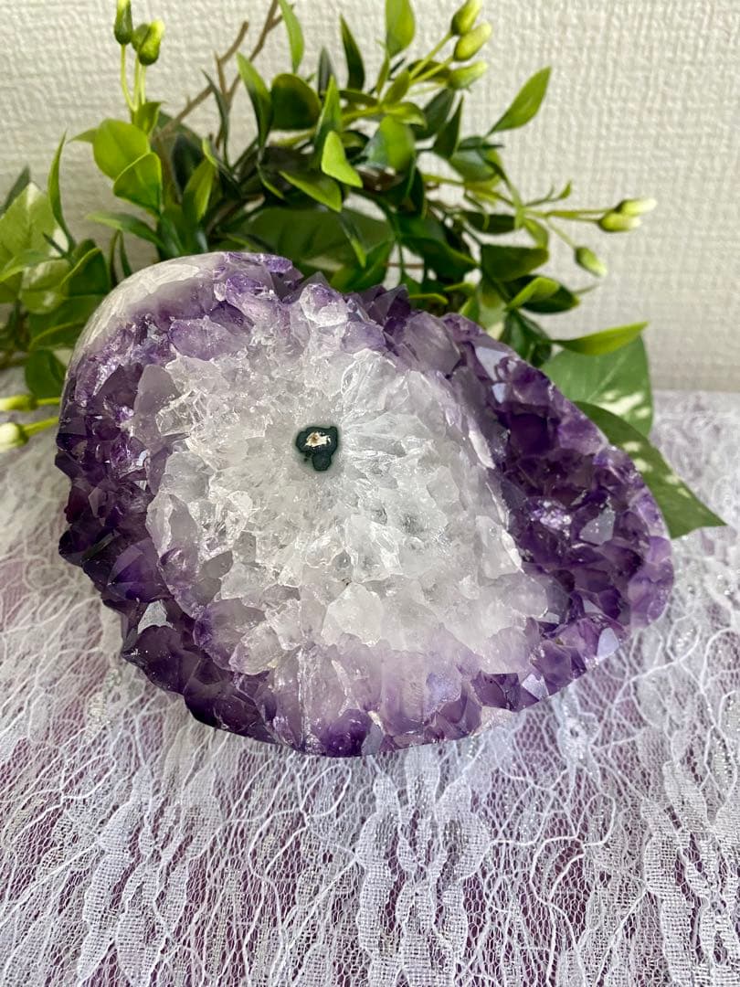 特価‼️希少価値！虹つき⭐︎可愛いお花が付いている、アメジスト♪