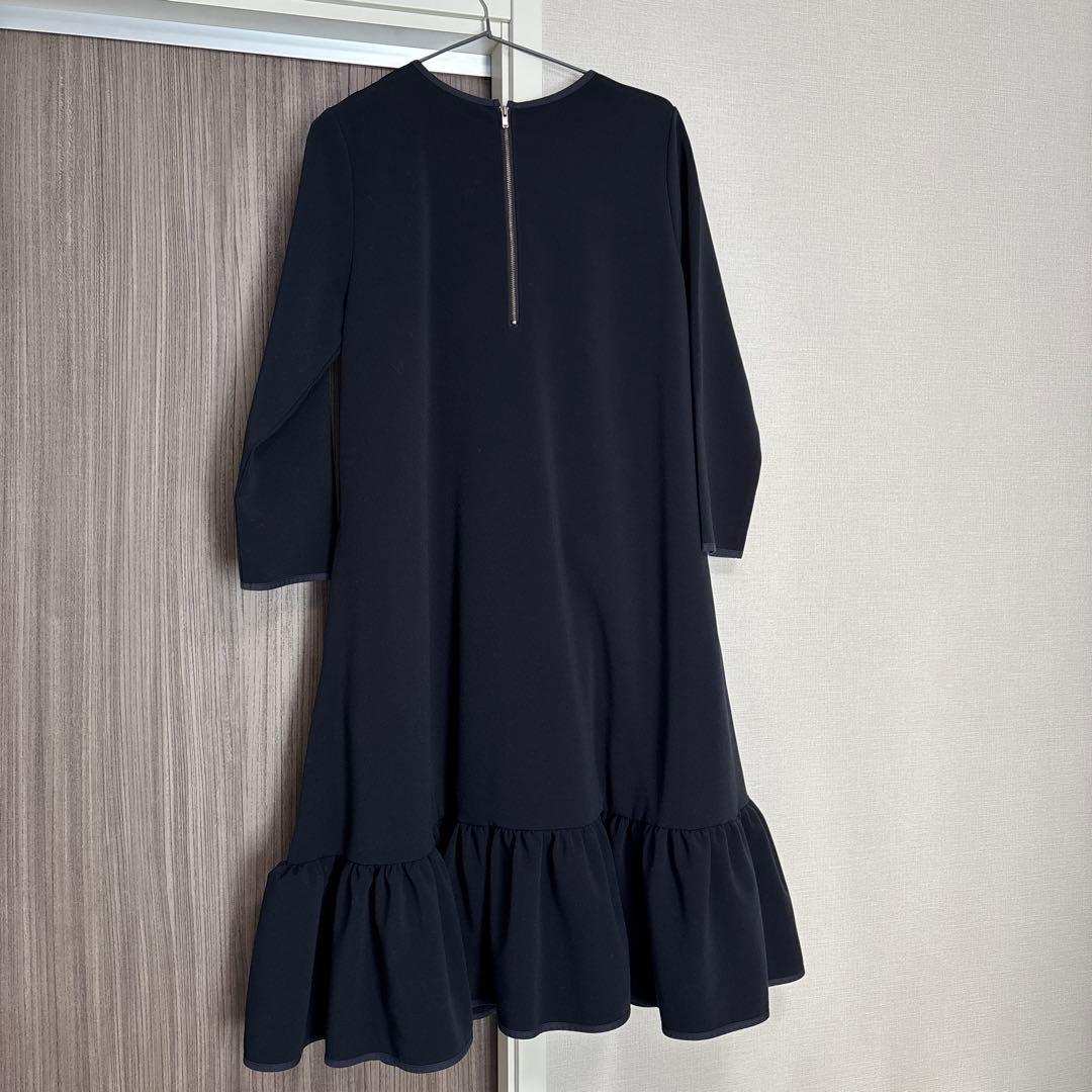 trefle+1 ネイビー 裾フリルフレア ワンピース F