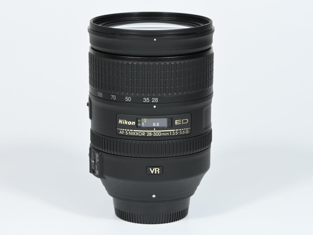 【ほぼ新品】 ニコン AF-S 28-300mm F3.5-5.6G ED VR