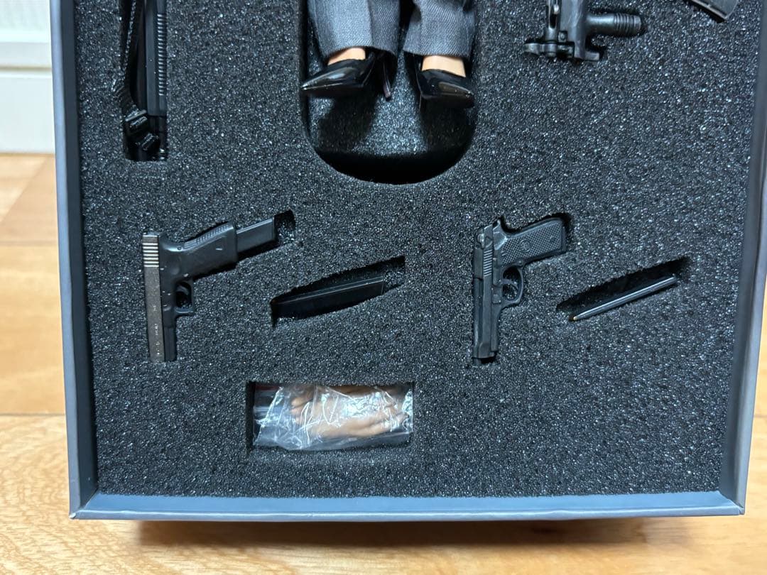 POPTOYS製 1/6 Agents Couple Mrs. Smith