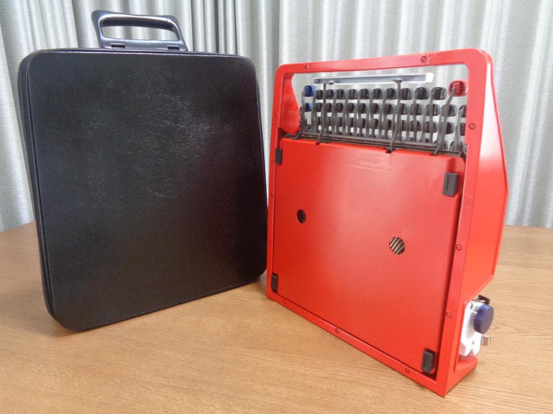 完動品　olivetti LetteraDLタイプライター　フランストリコロール