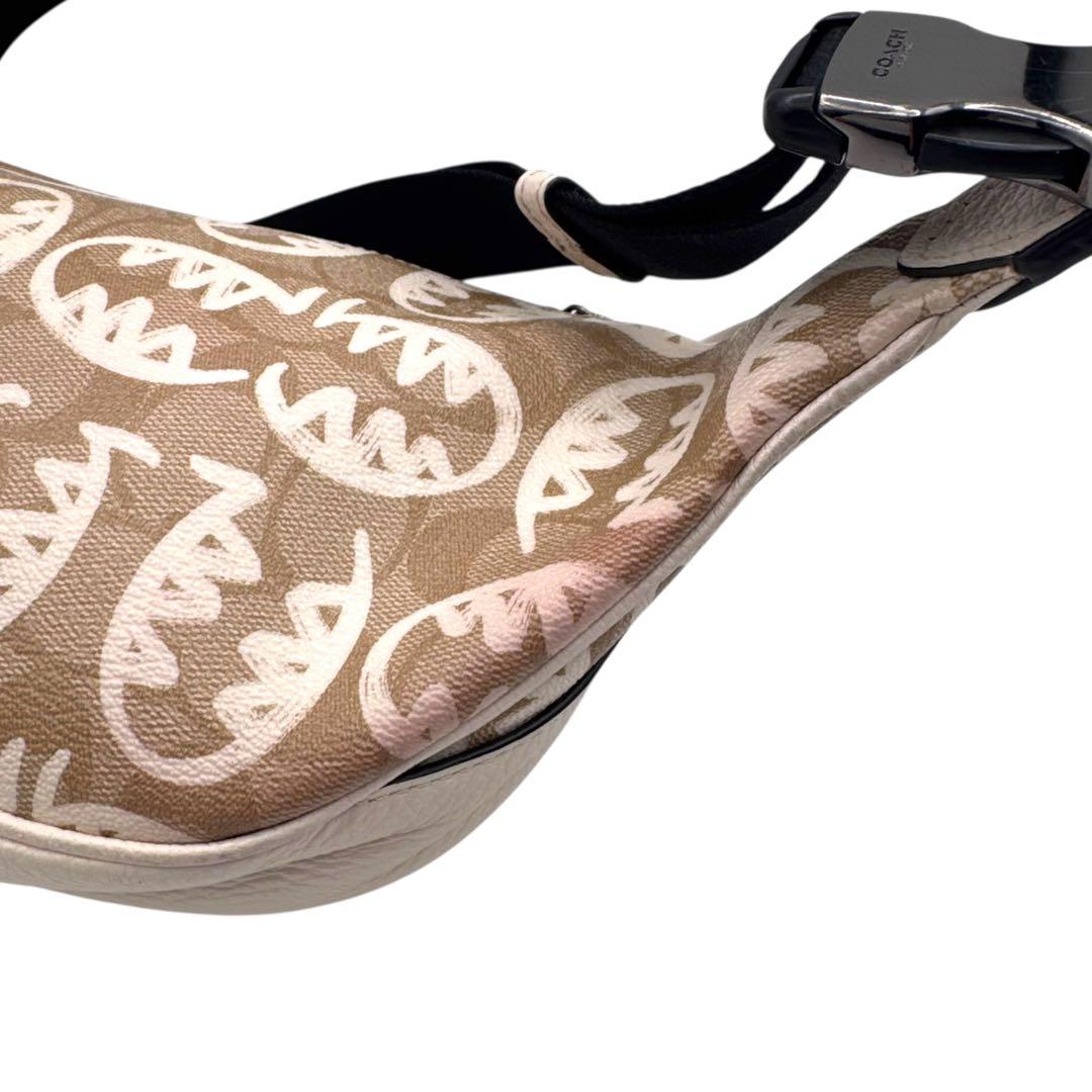 希少 COACH×GUANGYUコラボ ボディバッグ レキシー PVC