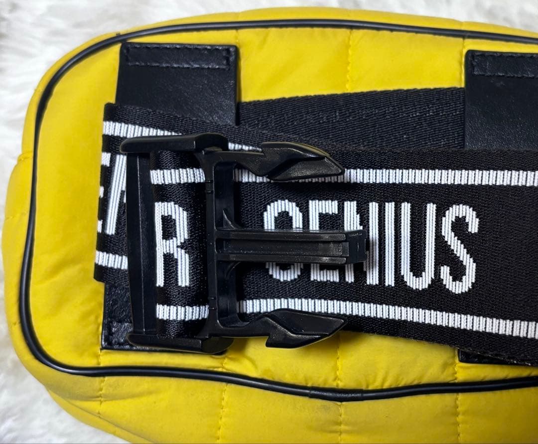 モンクレール MONCLER ボディバッグ 黄 GENIUS キルト