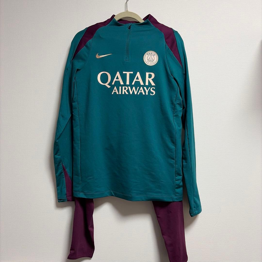 【新品有】パリサンジェルマン NIKE ドリルトップ上下　トレーニング