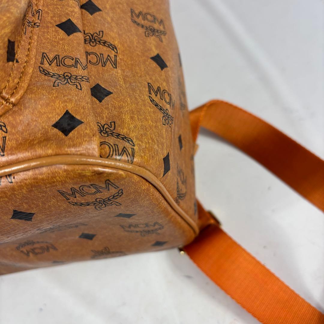 MCM スタッズ付き ブラウン 系　キャメル　リュックパック