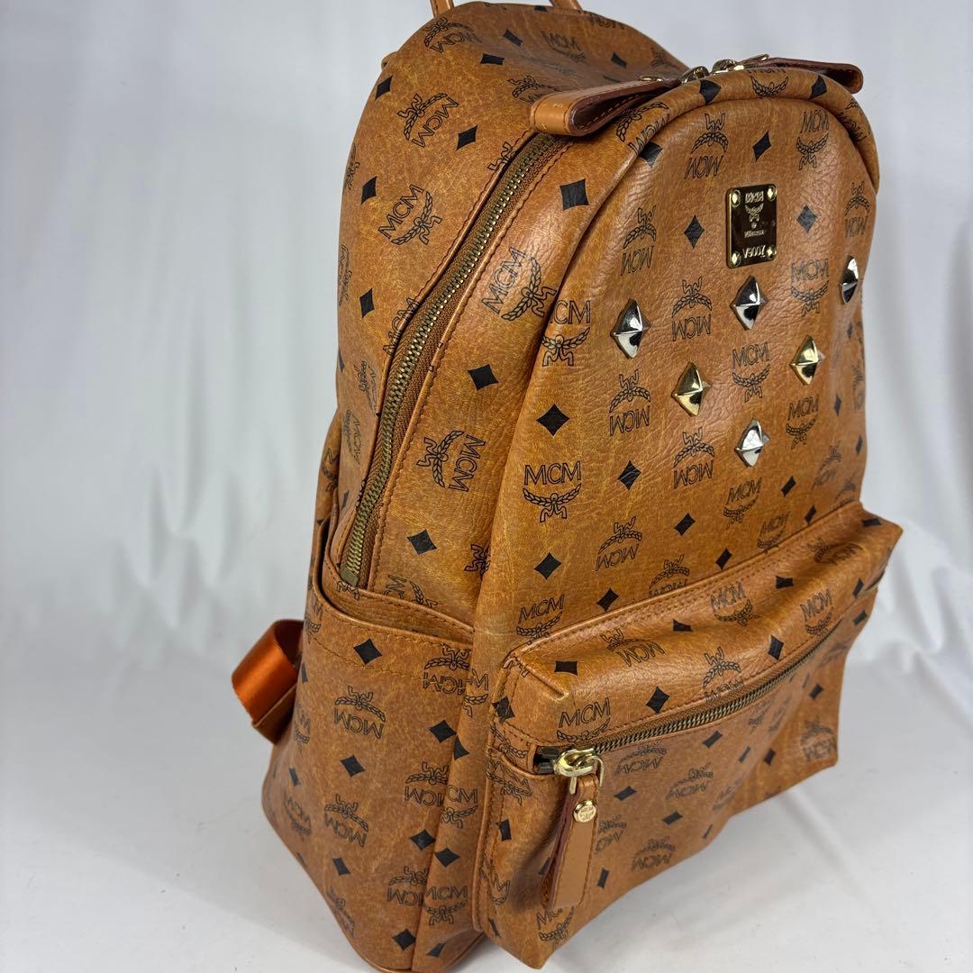 MCM スタッズ付き ブラウン 系　キャメル　リュックパック