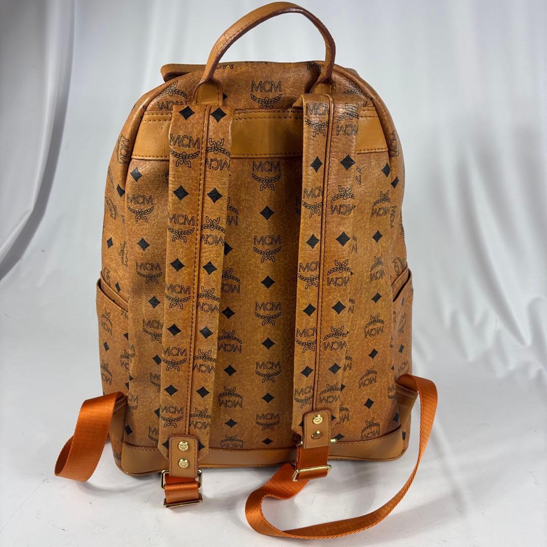 MCM スタッズ付き ブラウン 系　キャメル　リュックパック