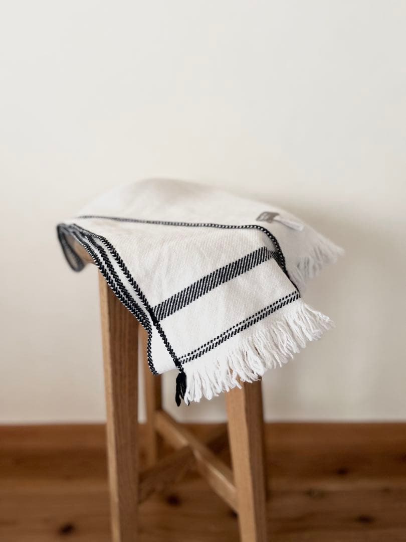 イギリス製 マーガレットハウエル 手織りセルヴィッチウールスカーフ41,040円