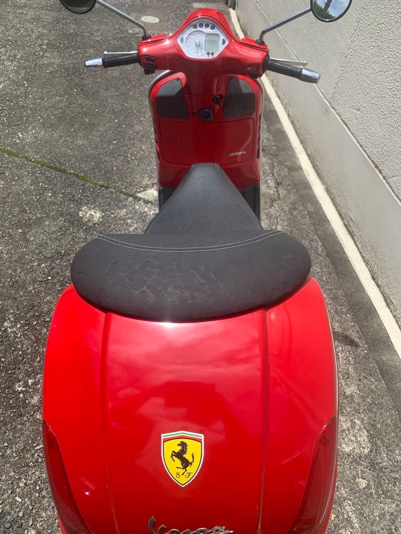 Vespa GTS 赤 スクーター