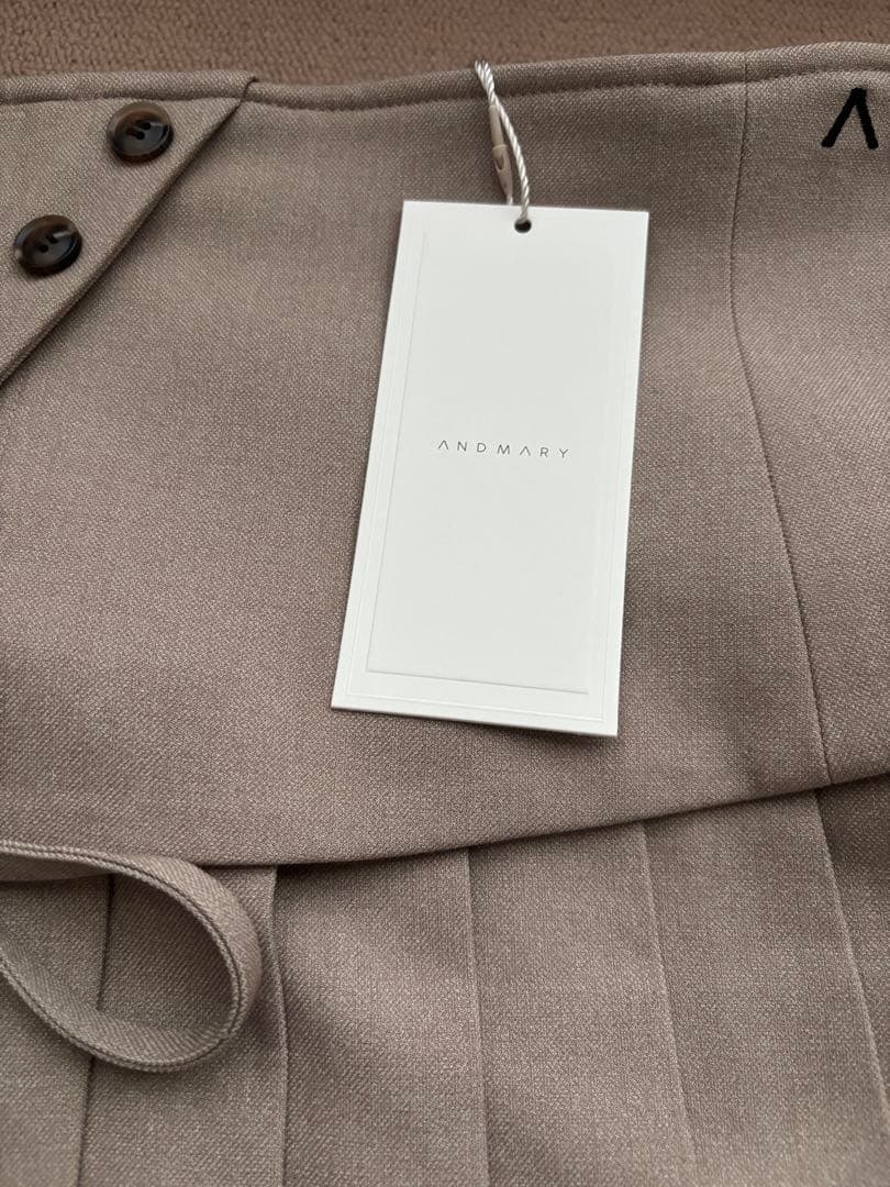 andmary Jade highwaist mini skirt ベージュ M