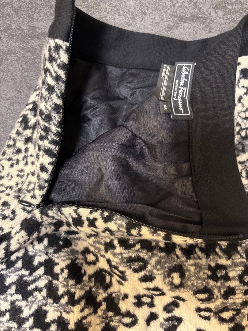 美品】Salvatore Ferragamo レオパード柄タイトスカート XS