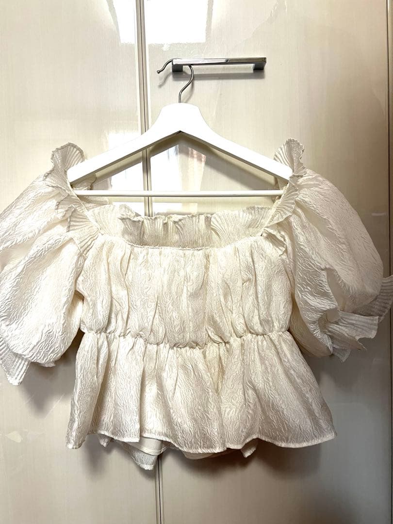 スナイデル　ジャガードボリュームオフショルブラウス アイボリー