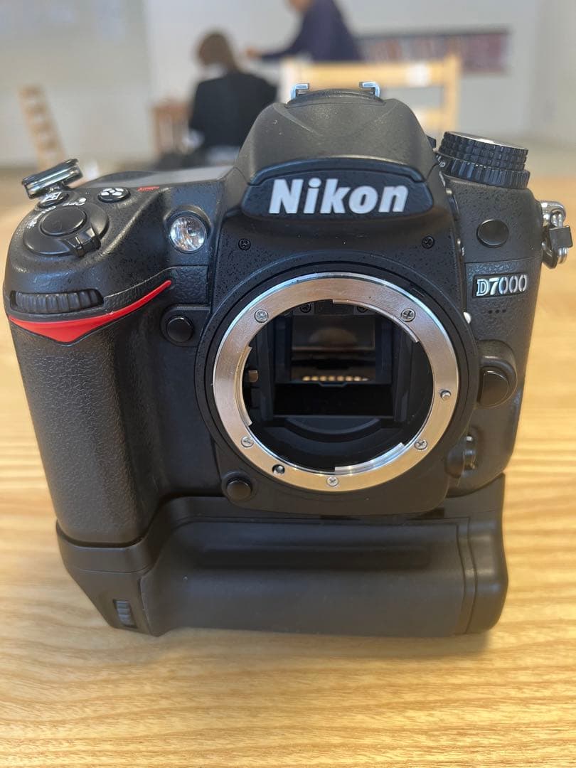 NikonD7000 +18-105mmレンズ + 純正グリップ価格交渉可能です