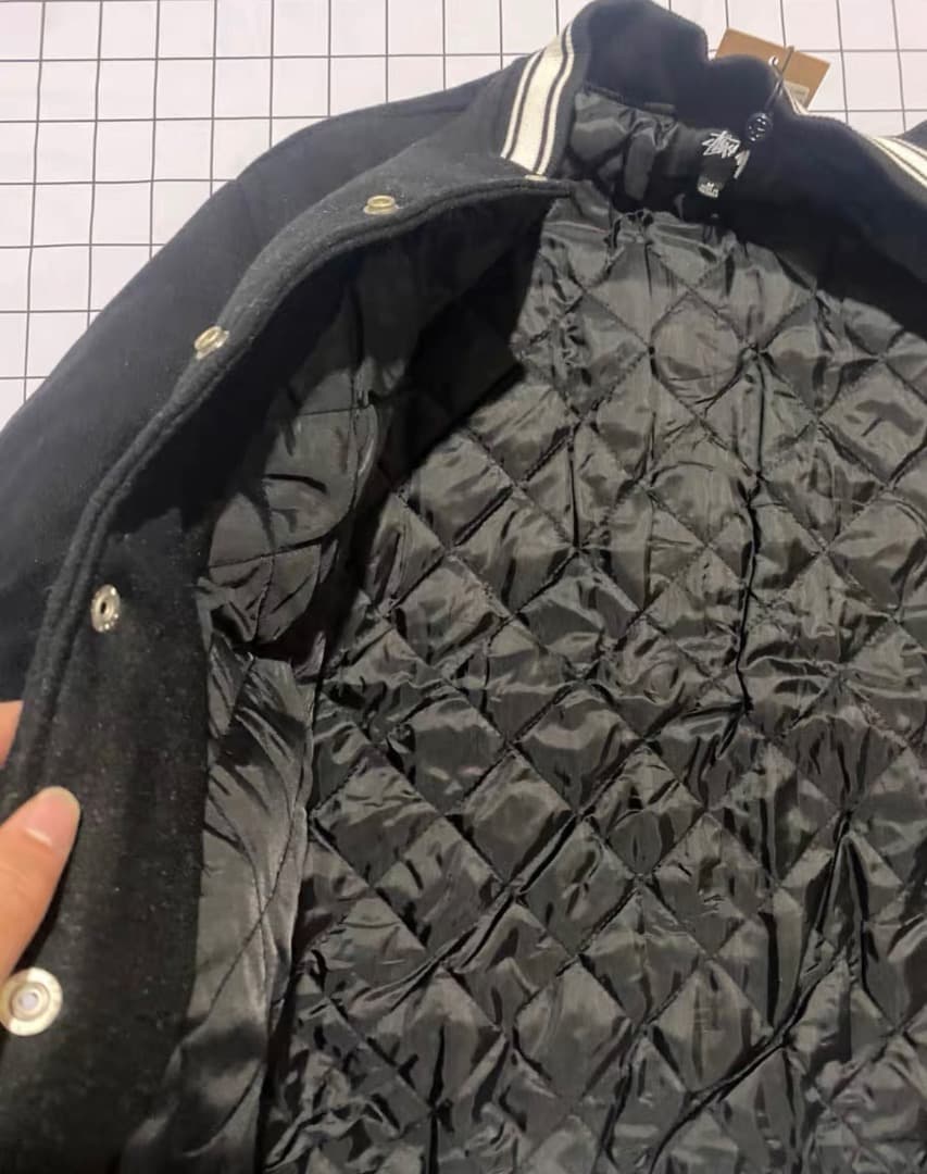 美品STUSSY ブラック スタジャン男女兼用 M