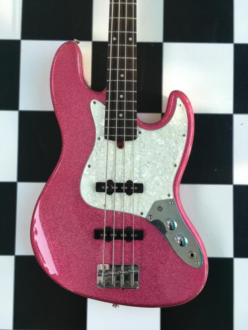 Bacchus UNIVERSE SERIES バッカス ピンクラメ ジャズベ - メルカリ