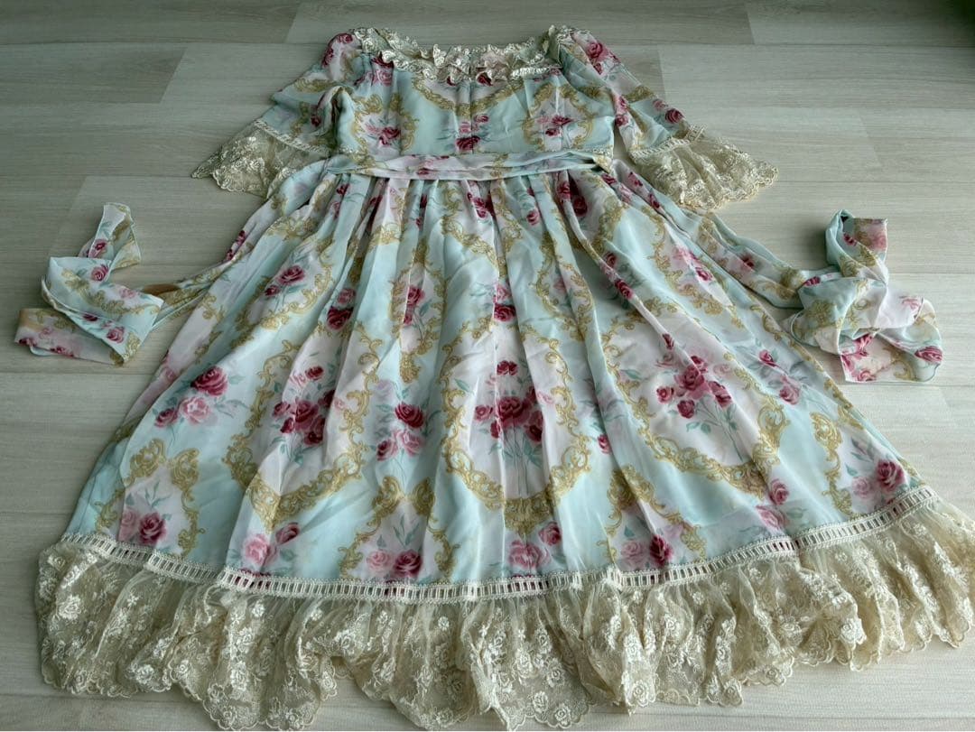 セール★JESUS DIAMANTEスペシャルアントワーヌワンピ オーナメント柄