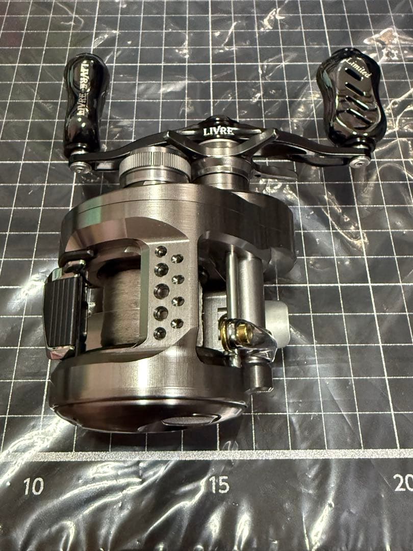 シマノ 23カルカッタ CONQUEST BFS HG リブレハンドル交換