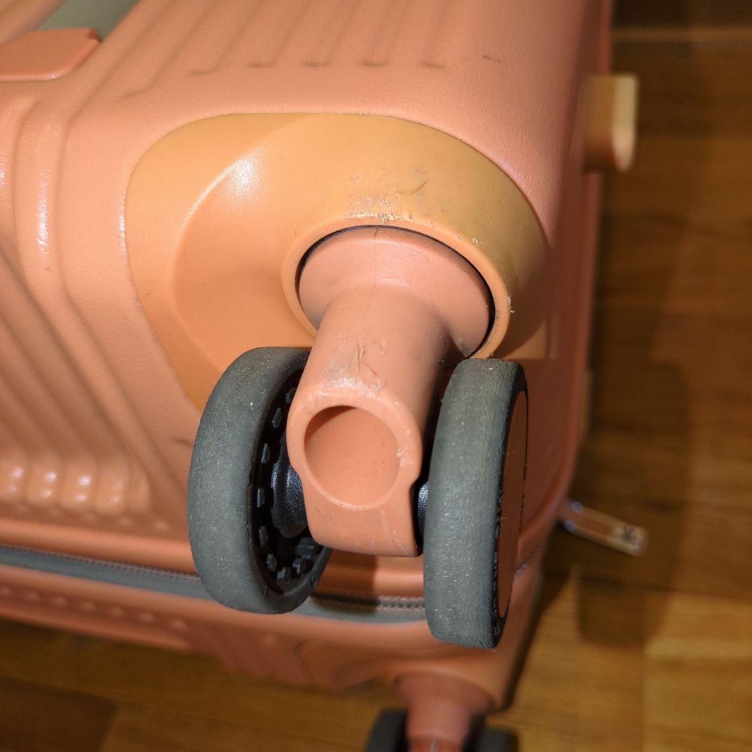 イノベーター ピンク スーツケース キャリーケース TSAロック 中型