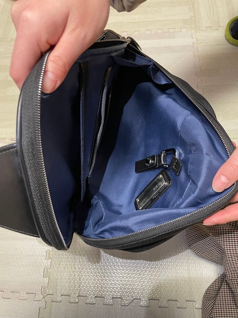 セ*ジ様 TUMI_ボディバッグの通販はau PAY マーケット - 輸入雑貨の