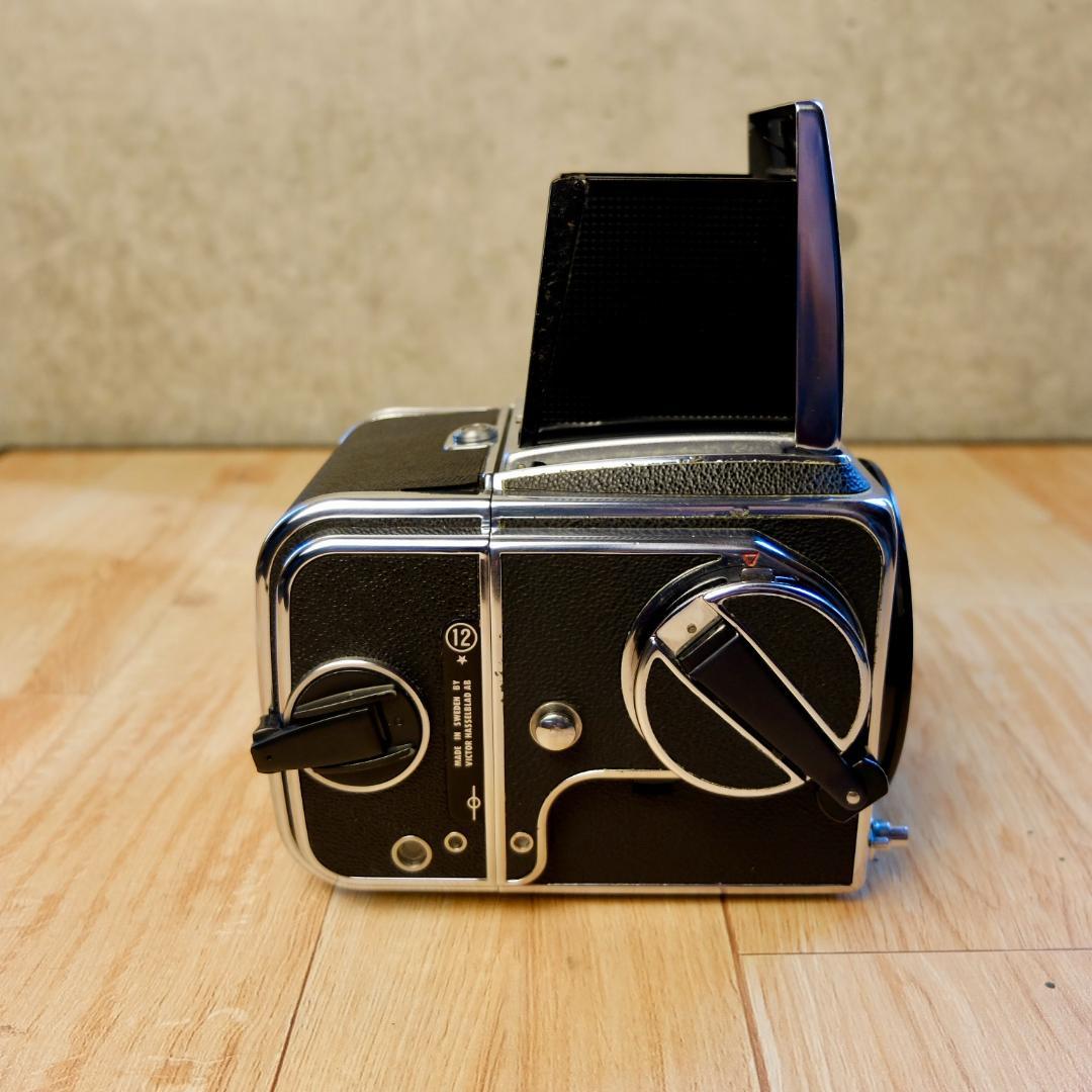 ハッセルブラッド500CM＋ディスタゴンCF 50/4＋フラッシュガンブラケット