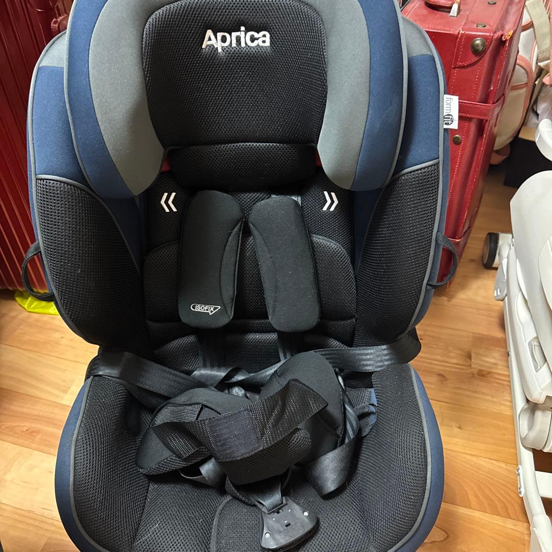 Aprica 車用チャイルドシート ブラック/グレー