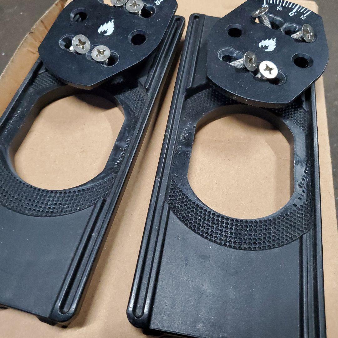 spark r&d canted pucks　ソリッドボードパック