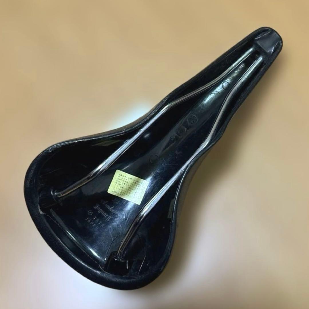 希少 アリアケジャガー2チャンピオン ピスト NJS刻印入りサドル 黒