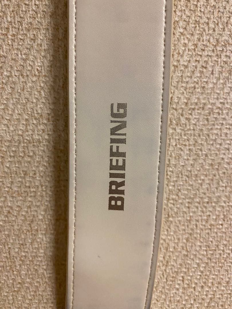 BRIEFING ホワイトレザーベルト Bロゴ付き