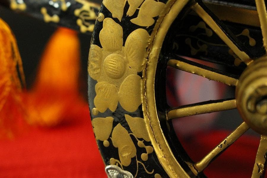 古い ミニチュア 雛道具 木製 蒔絵 牛車 駕籠 セット(ZE360)