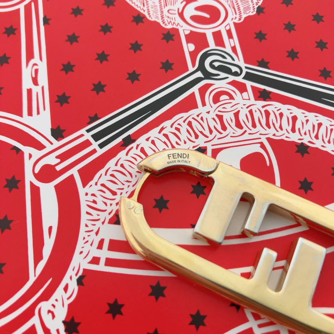 FENDI フェンディ オーロック ゴールド ピアス