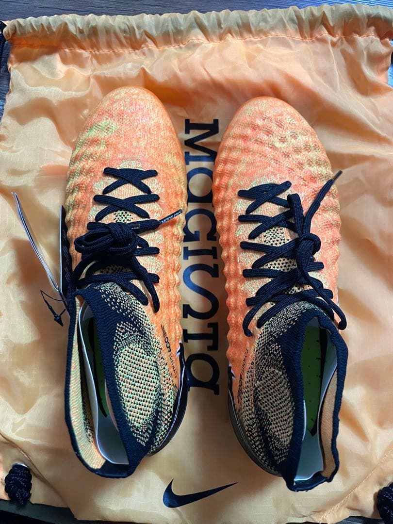 【新品未使用】ナイキ マジスタ オブラ 2 FG 24.5cm