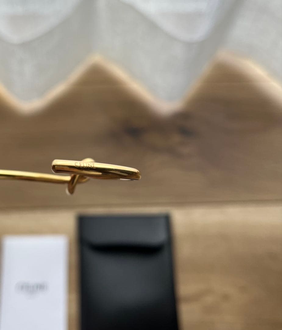 CELINE ゴールドバングル　sサイズ