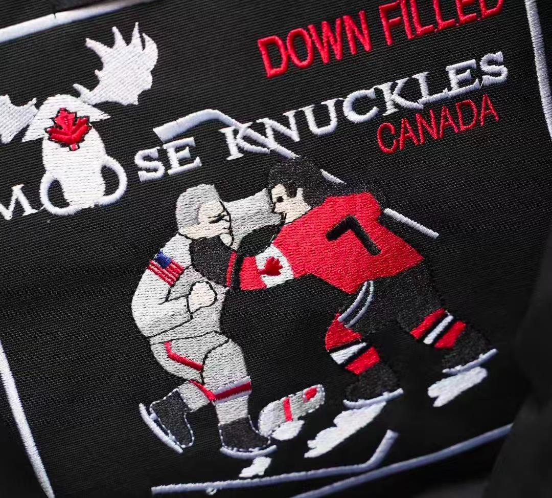 MOOSE KNUCKLESブラックダウンジャケット ファー付き