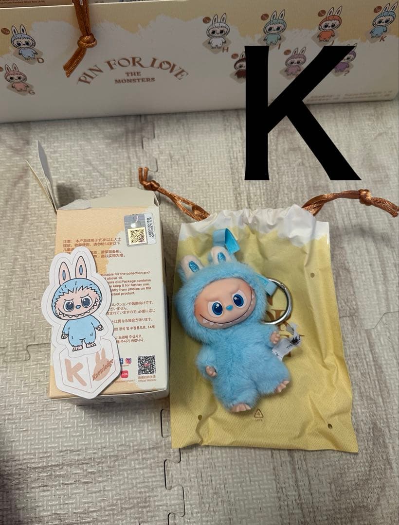 ラブブ LABUBU PIN FOR LOVE イニシャルアルファベット K - メルカリ