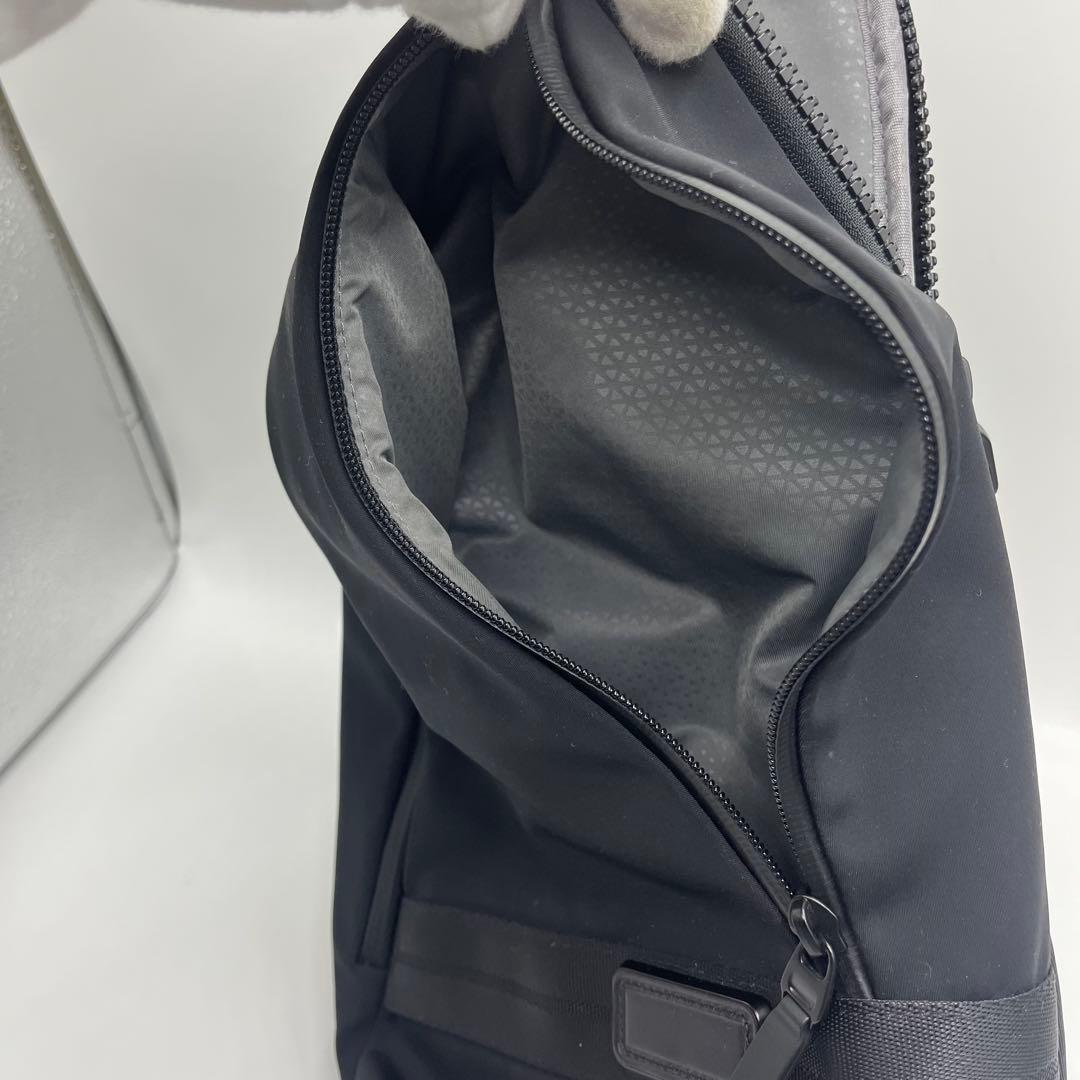 【極美品】TUMI ボディバック　タホ　798683D 希少　レア　入手困難