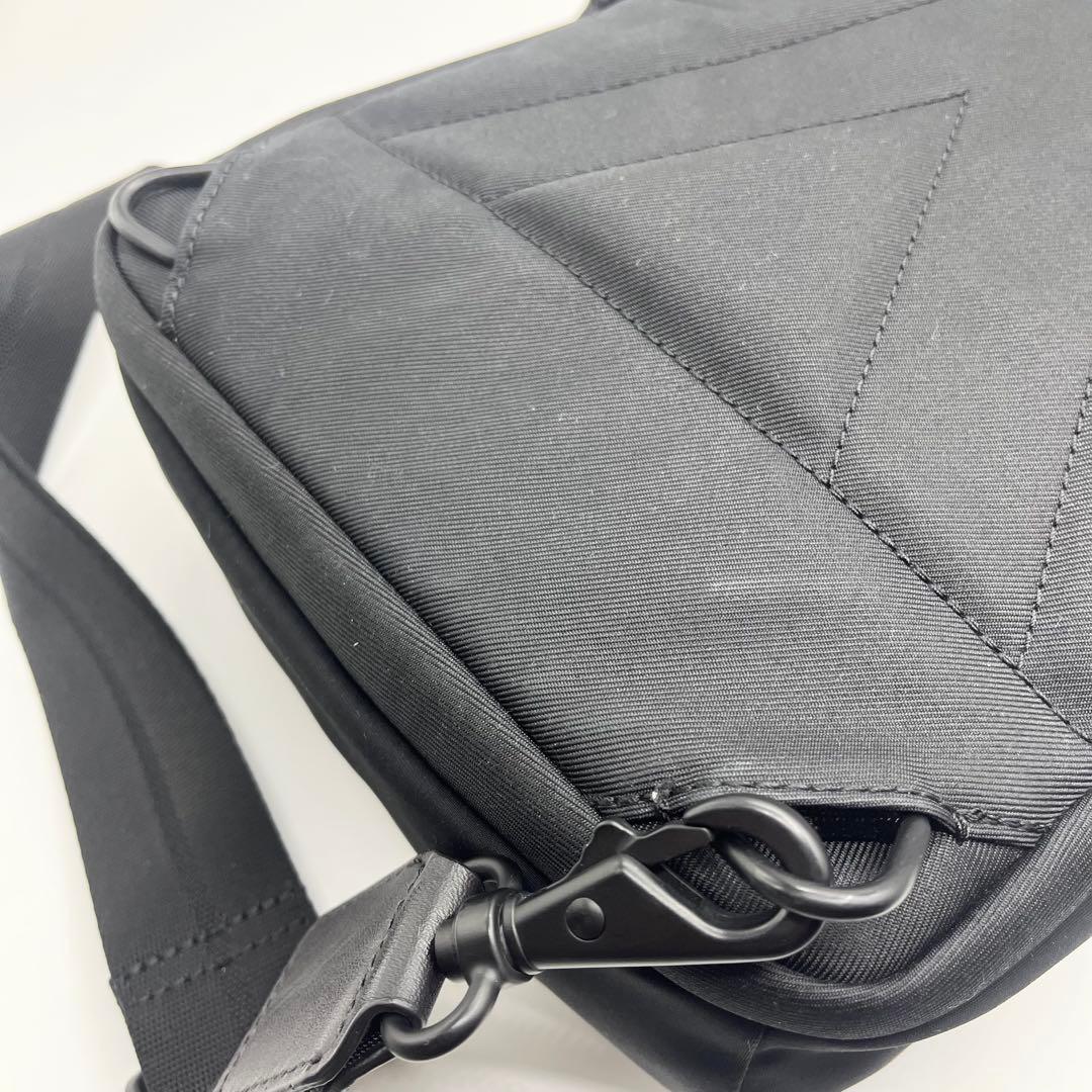 【極美品】TUMI ボディバック　タホ　798683D 希少　レア　入手困難