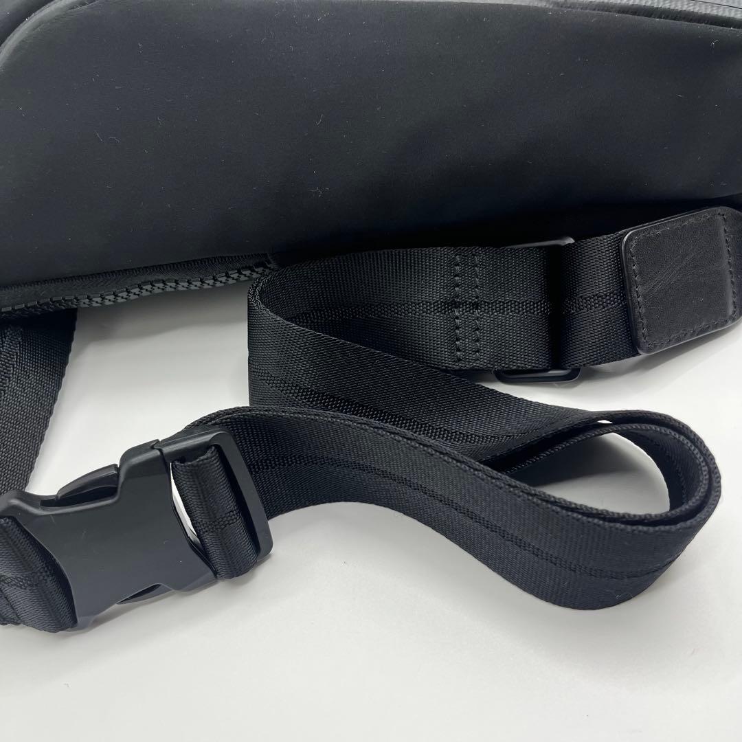 【極美品】TUMI ボディバック　タホ　798683D 希少　レア　入手困難