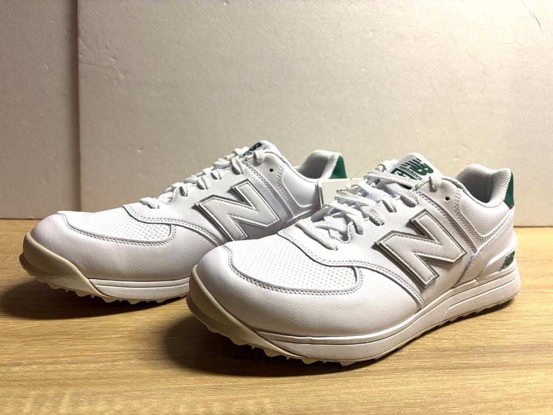 未使用 24cm 2Eニューバランスゴルフシューズ UGS574J3ホワイト