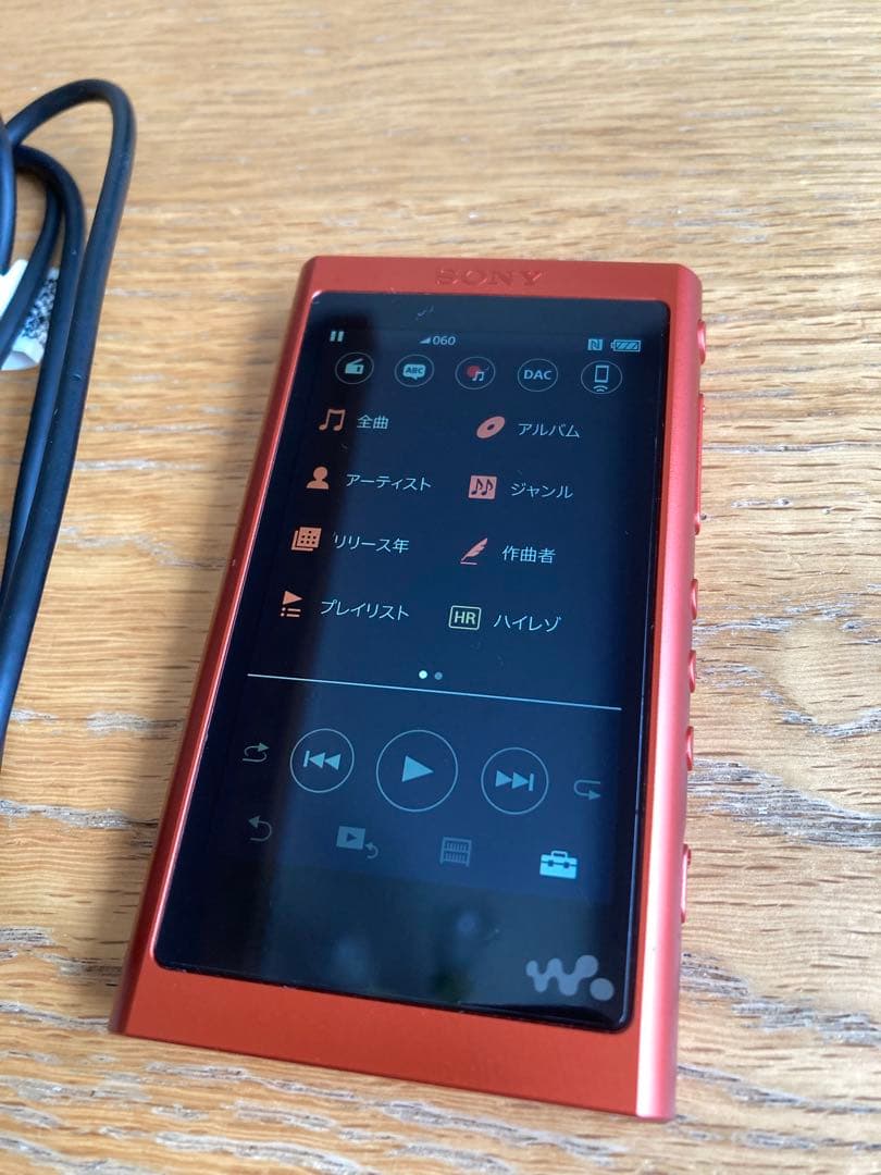 Sony NW-A50 ウォークマン　SDカードとケーブル付き