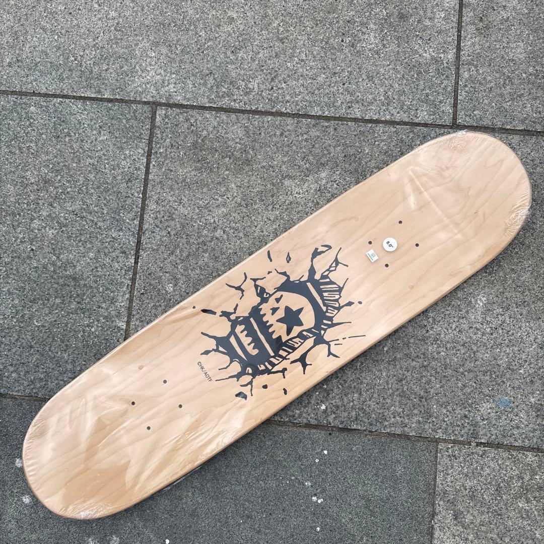 マジカルモッシュフィッツスケボーデッキ 進撃の巨人コラボ　8inch