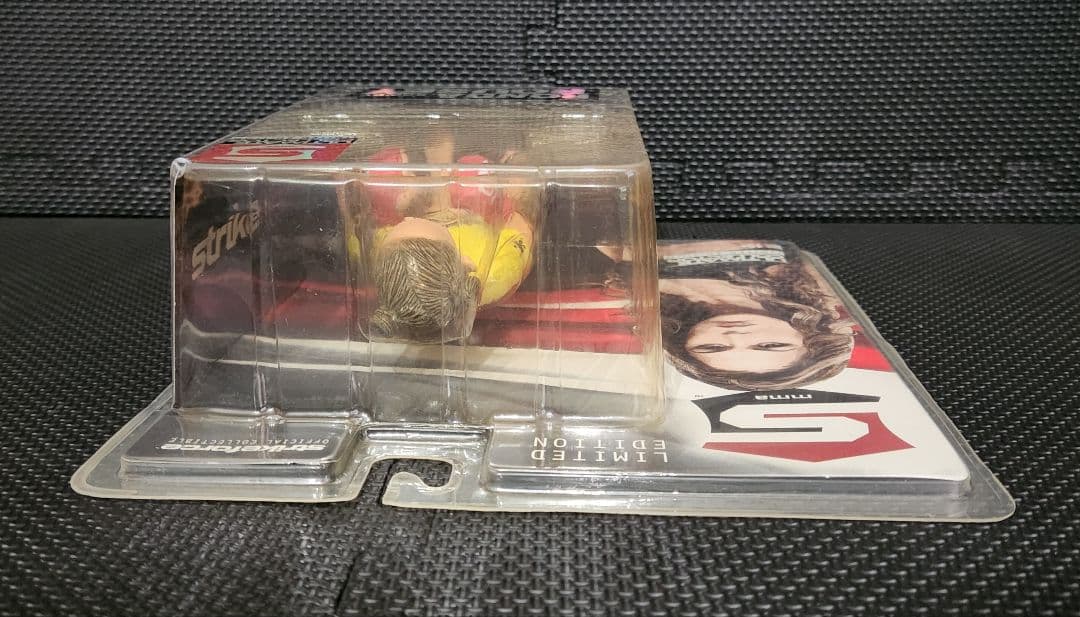 UFC ROUND5 フィギュア 限定版 ロンダ・ラウジー WWE UFC - メルカリ