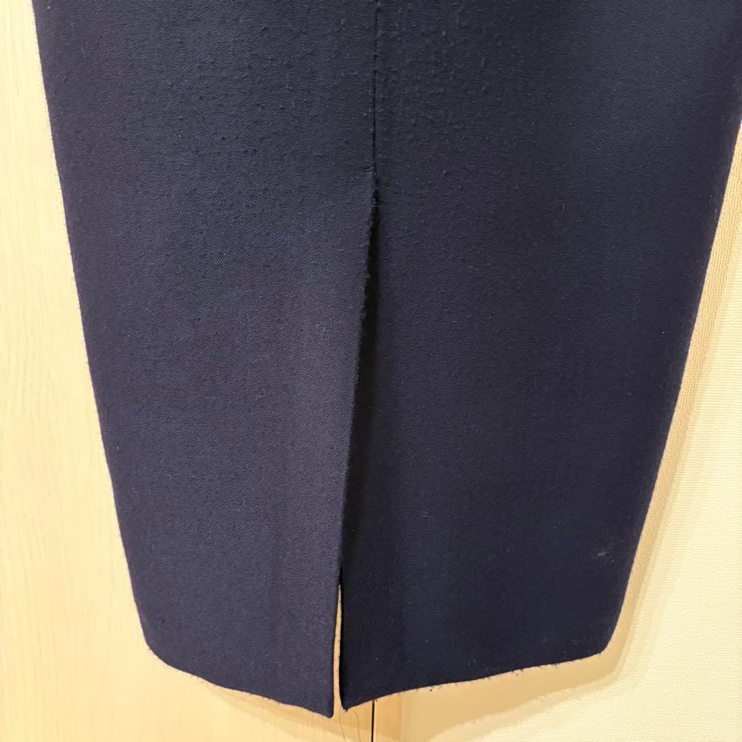 ★美品【BLAMINK】 Vネックノースリブワンピース (NAVY)