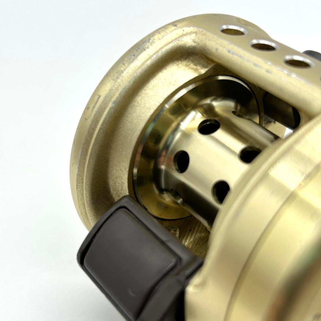 シマノ SHIMANO カルカッタ CULCATTA 50XT ベイトリール