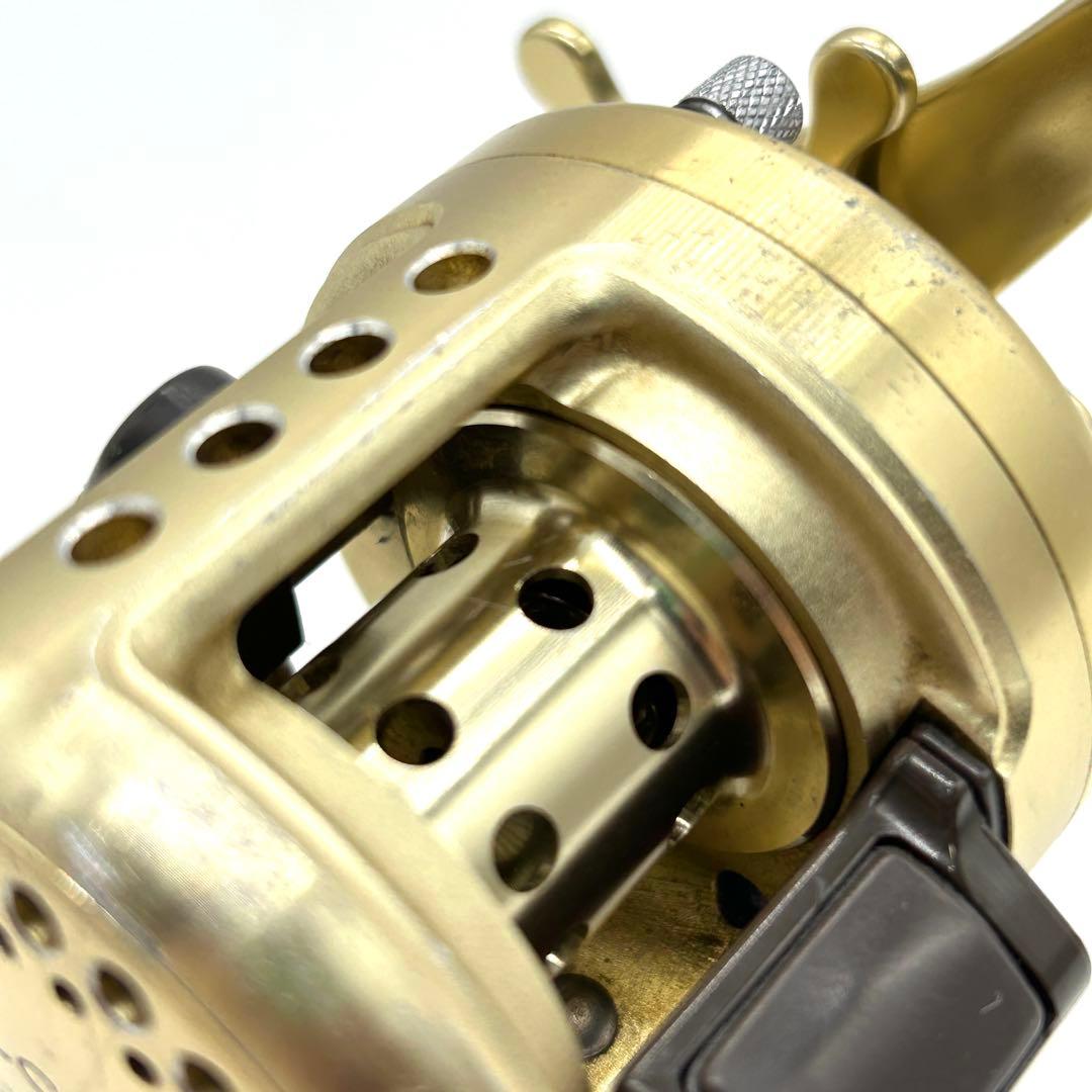 シマノ SHIMANO カルカッタ CULCATTA 50XT ベイトリール