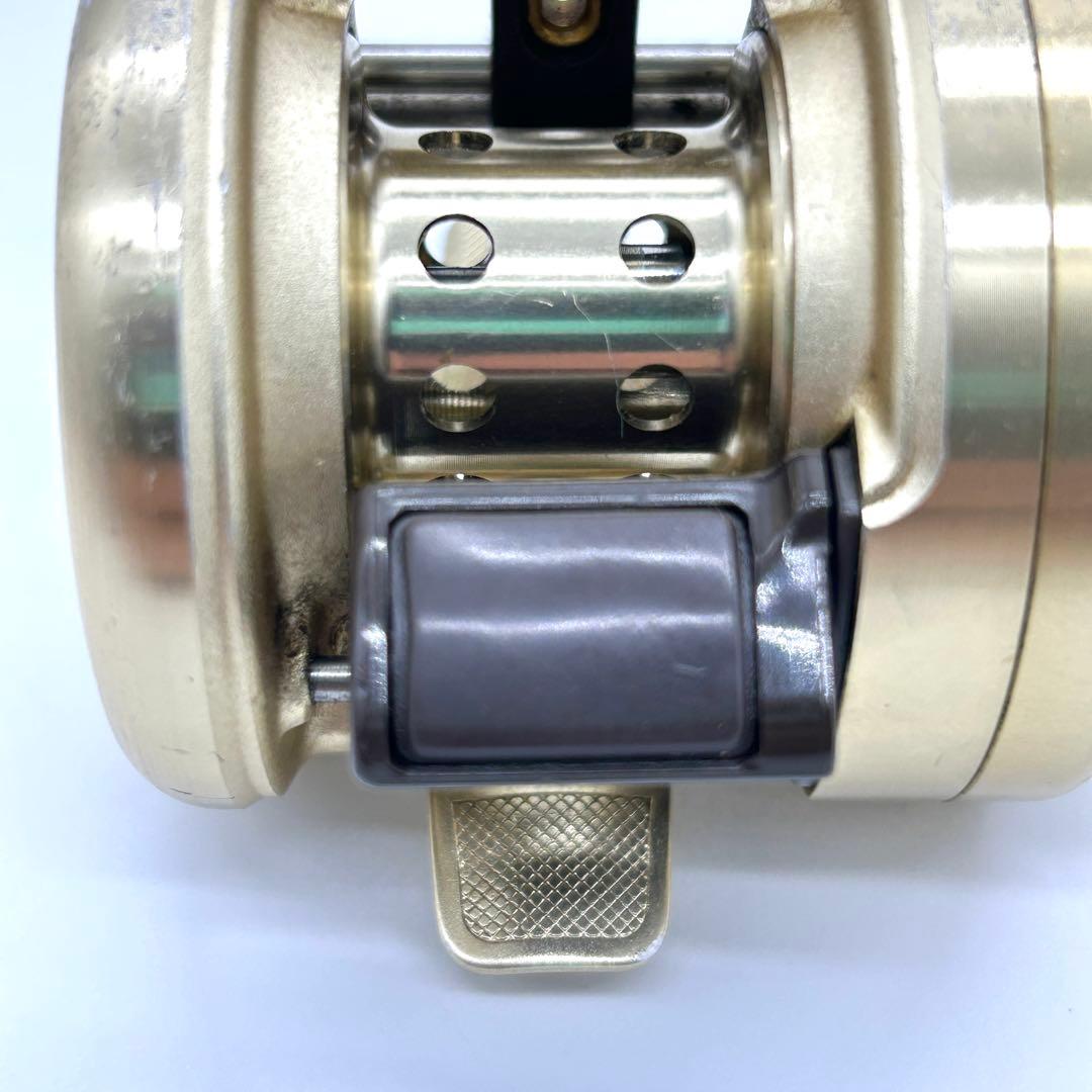 シマノ SHIMANO カルカッタ CULCATTA 50XT ベイトリール