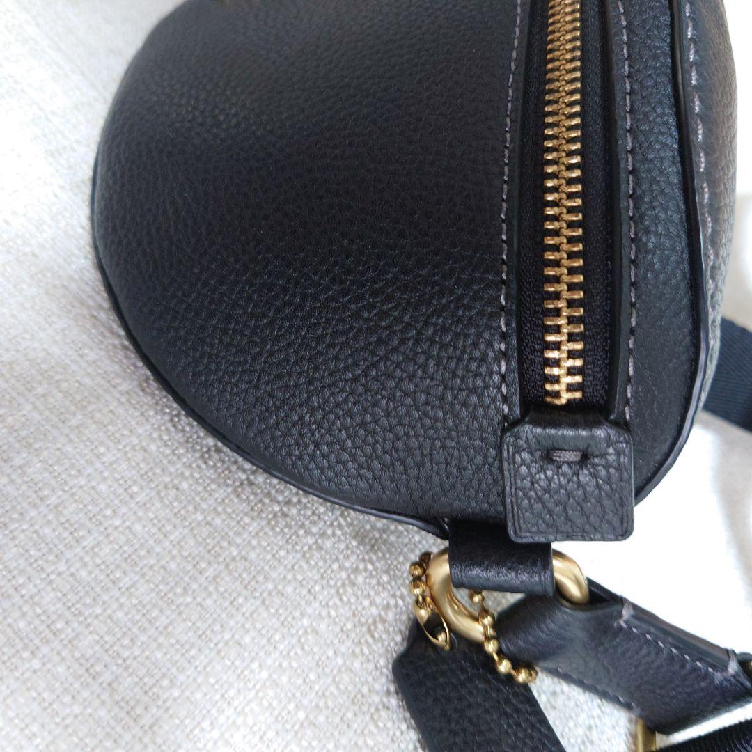 母の日限定！［未使用］COACH　ボディバッグ 　　 　ウエストポーチ