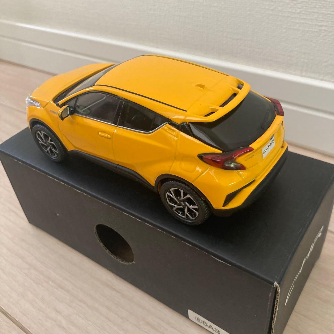 TOYOTA トヨタカラーサンプル プリウス プリウスα CH-R アクア www